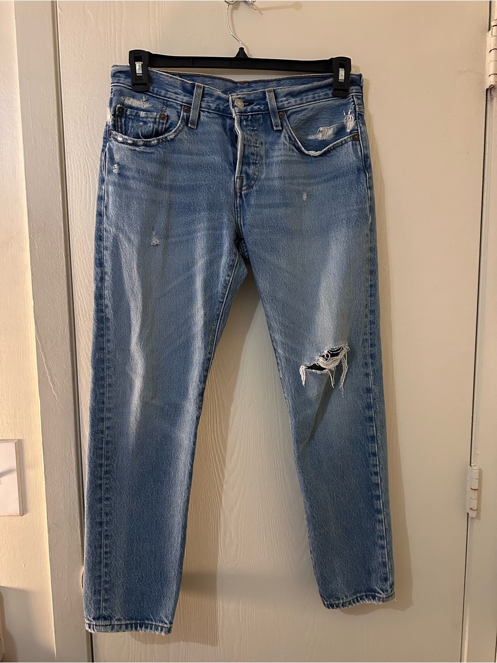 Levi's 501 T - Tapered Women's Distressed Jeans W27 L28 buttonfly